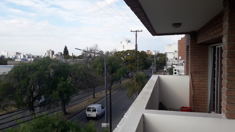 ALBERDI UN DORMITORIO EXTERNO SOBRE AVENIDA DUARTE QUIROZ AL 2900