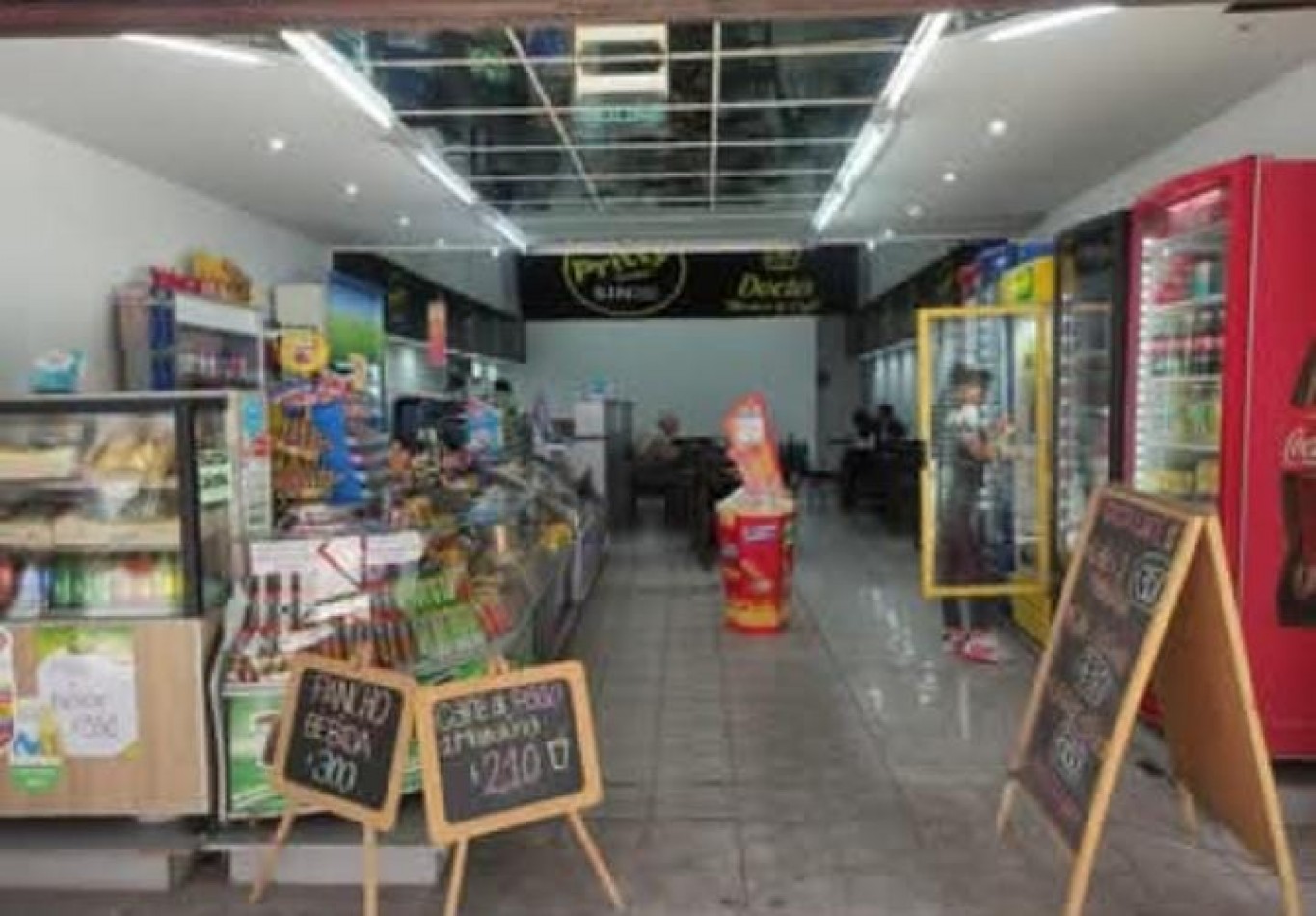 Centro Colon 145 Entre Gral Paz y Rivera Indarte 164 m de Superficie