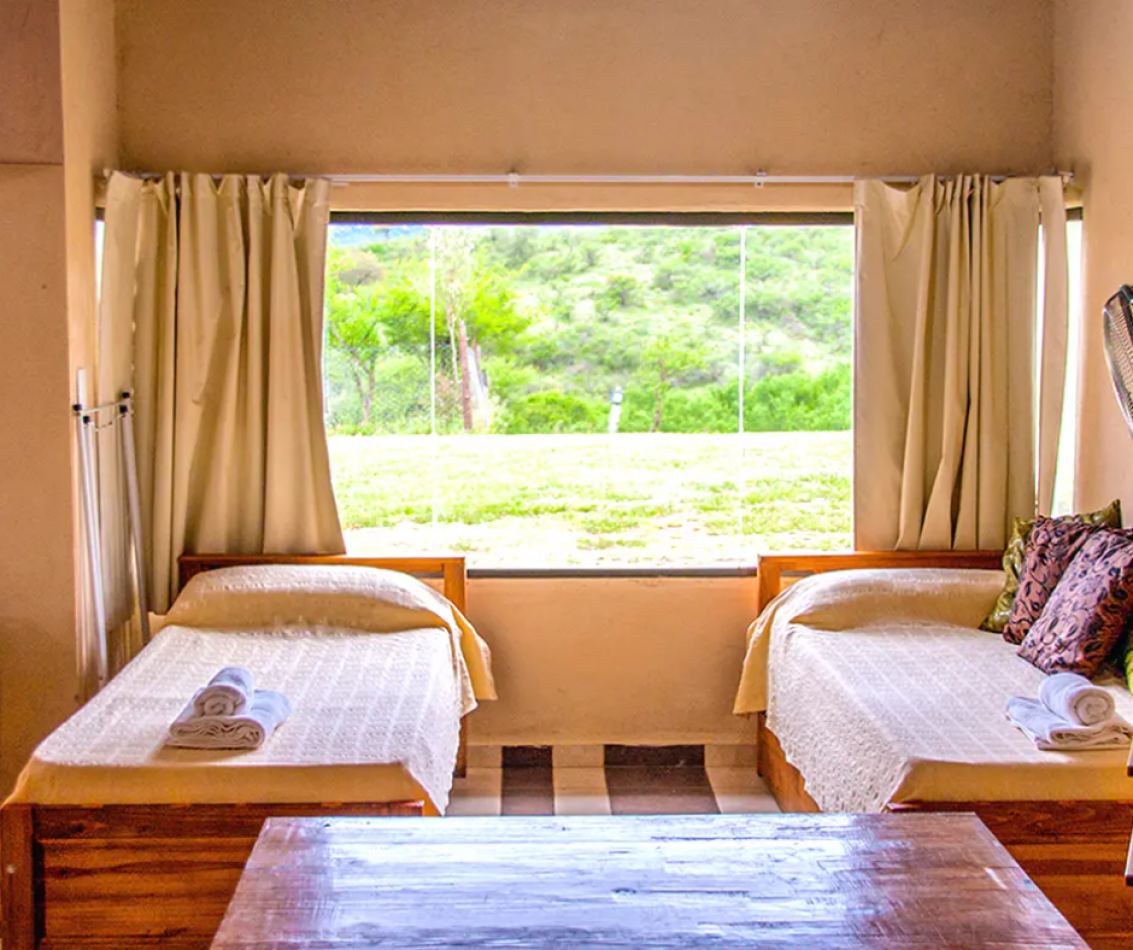 Complejo de Cabañas en Icho Cruz Ubicado Sobre La Ruta en La Montaña a m del Rio y del Centro Complejo en Pleno Auge