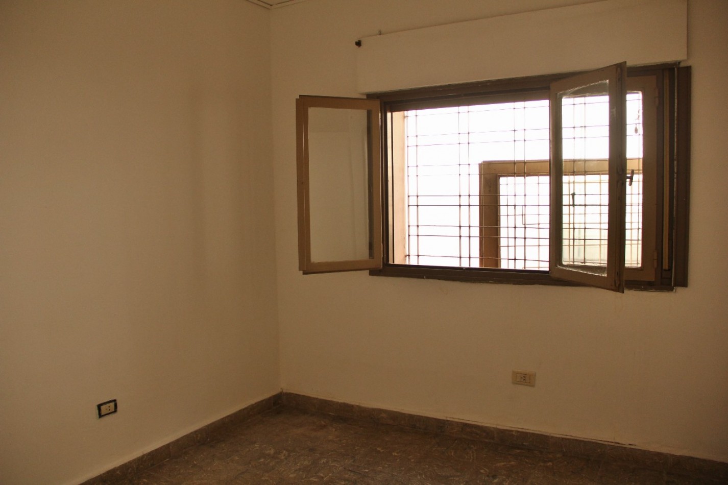 Altos de Villa Cabrera casa de 2 dormitorios + departamento de 2 dormitorios a metros del Cordoba Shopping