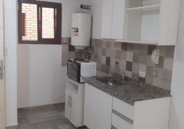 ALBERDI MONOAMBIENTE MUY AMPLIO DE 40MTS.2 EN CASEROS AL 1100